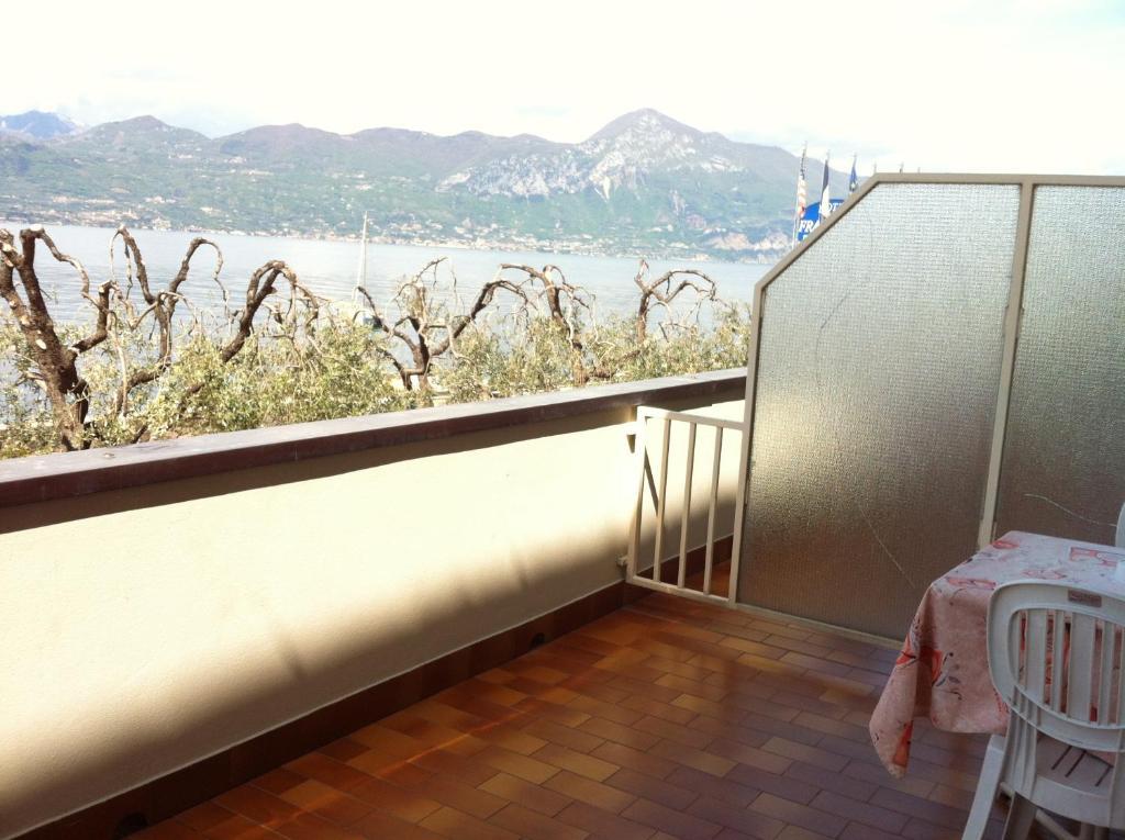 Hotel Fraderiana Torri Del Benaco Cameră foto