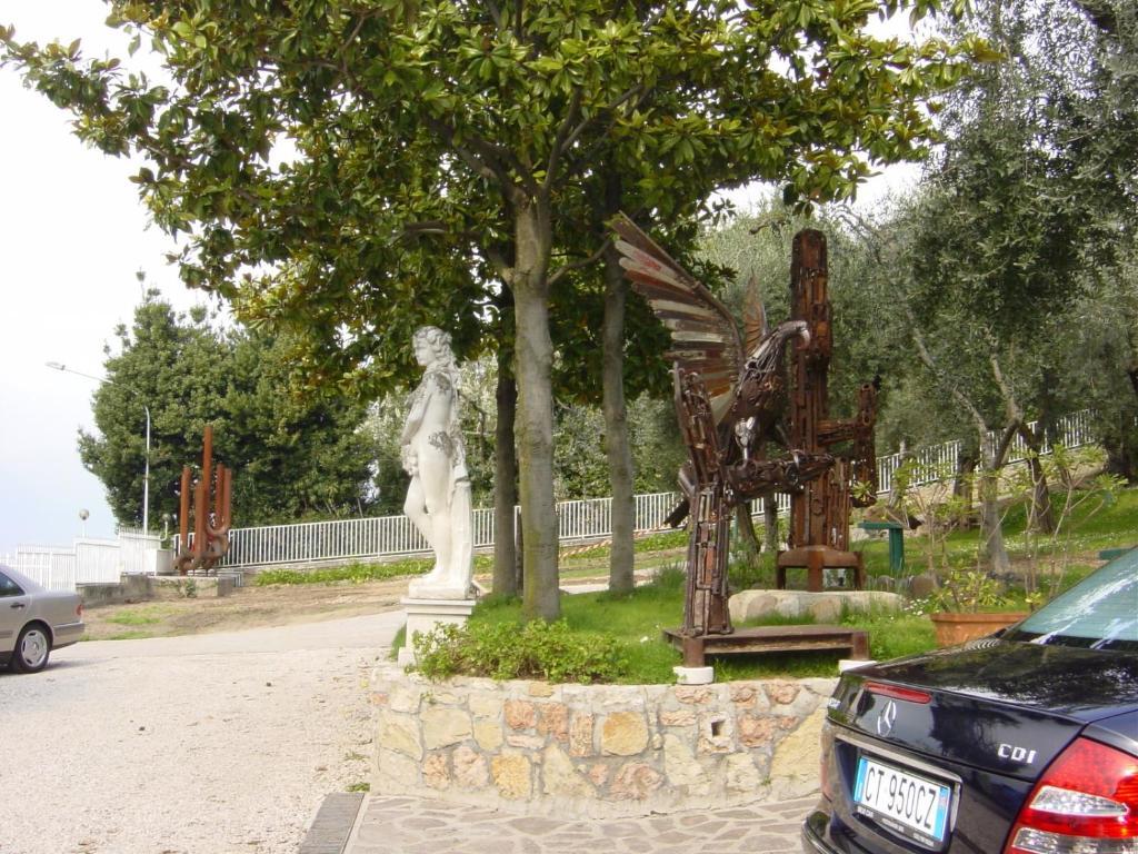 Hotel Fraderiana Torri Del Benaco Cameră foto