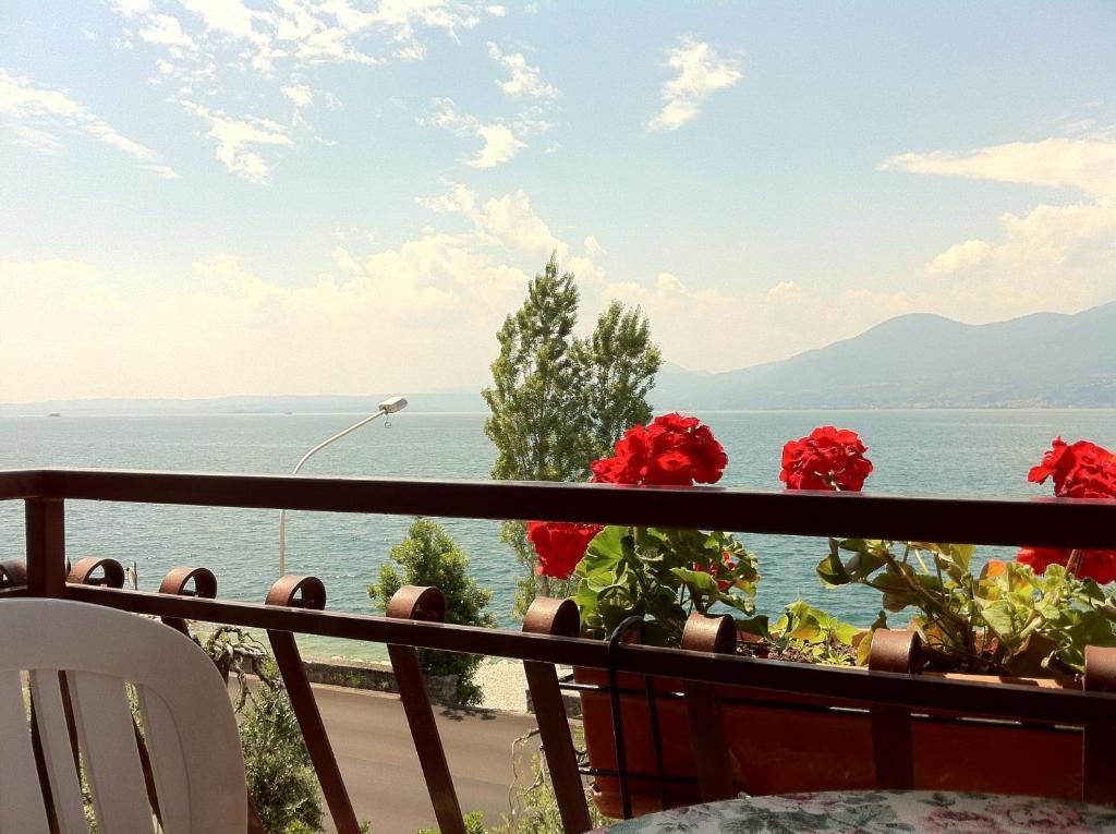 Hotel Fraderiana Torri Del Benaco Cameră foto