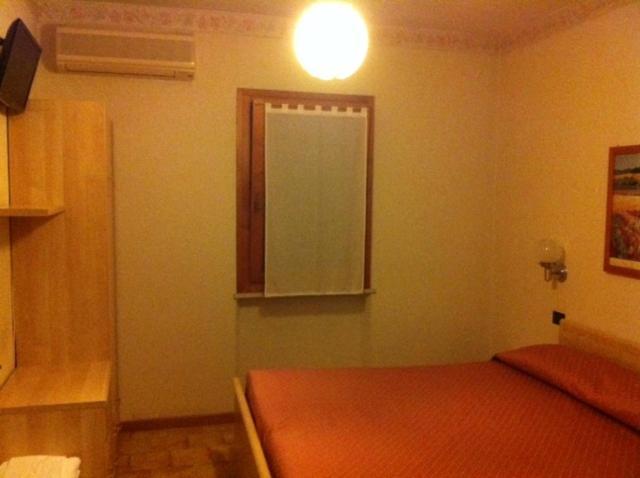 Hotel Fraderiana Torri Del Benaco Cameră foto